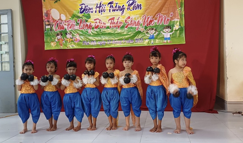 Đêm Hội Trăng Rằm
